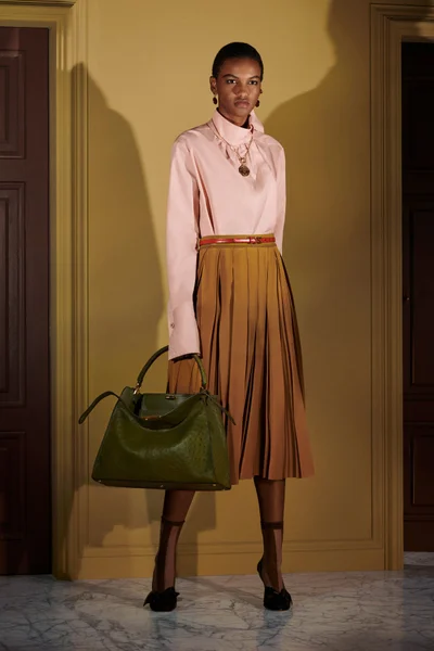 Look 33